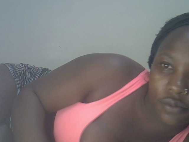 Ava02 live cam on BongaCams