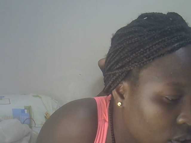 Ava02 live cam on BongaCams