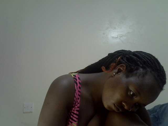 Ava02 live cam on BongaCams