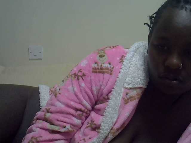 Ava02 live cam on BongaCams