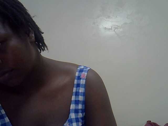 Ava02 live cam on BongaCams