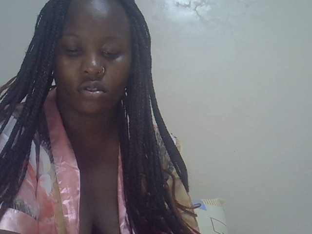 Ava02 live cam on BongaCams