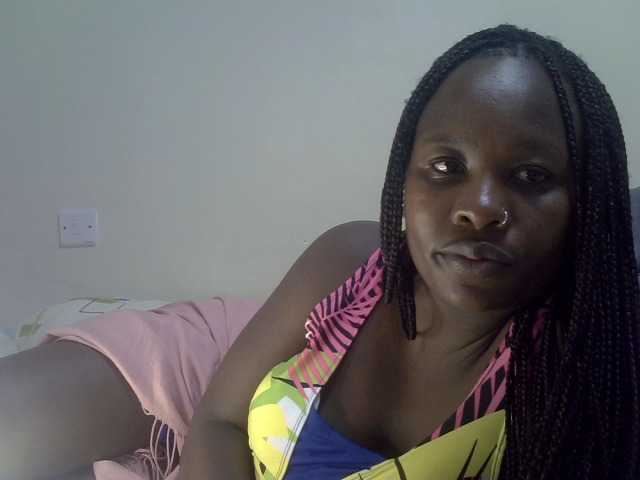 Ava02 live cam on BongaCams