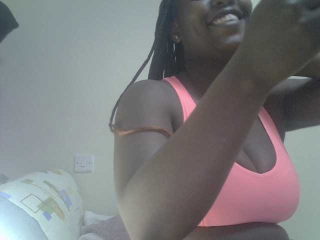 Ava02 live cam on BongaCams