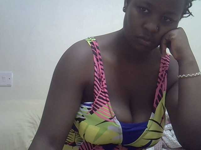 Ava02 live cam on BongaCams