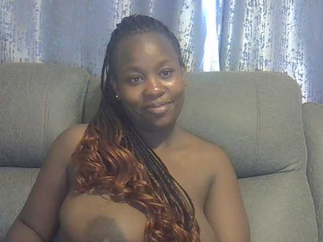 Ava02 live cam on BongaCams