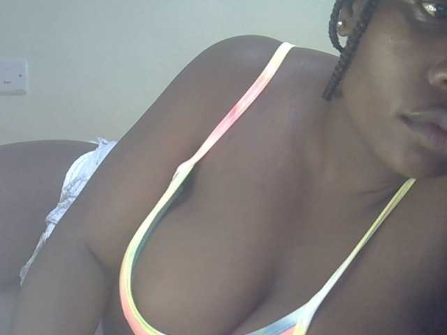 Ava02