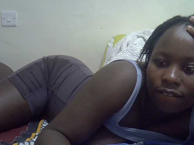 Ava02 live cam on BongaCams