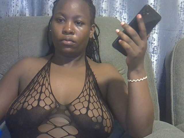 Ava02
