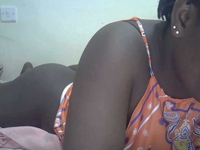 Ava02 live cam on BongaCams