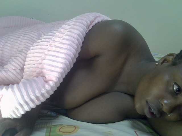 Ava02 live cam on BongaCams