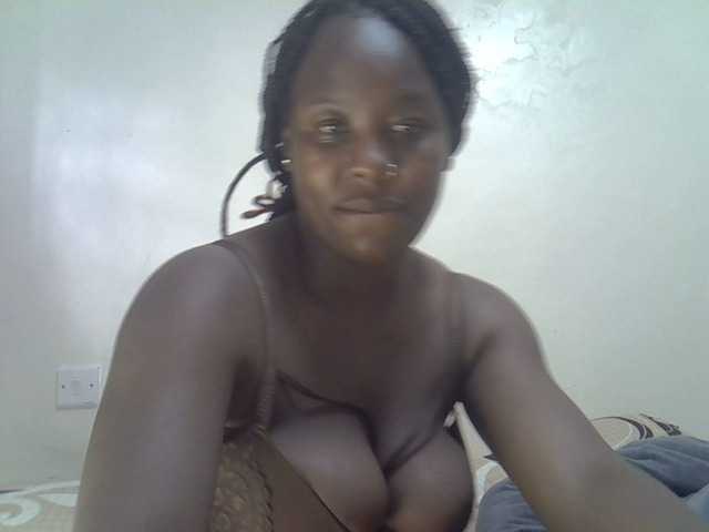 Ava02 live cam on BongaCams