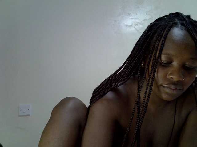 Ava02 live cam on BongaCams