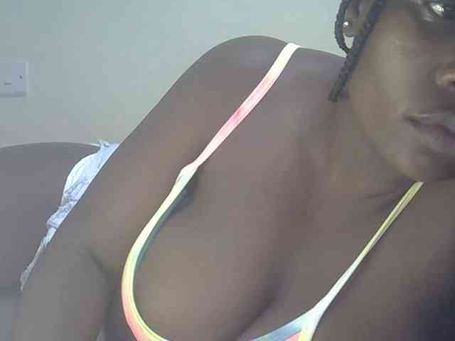 Ava02