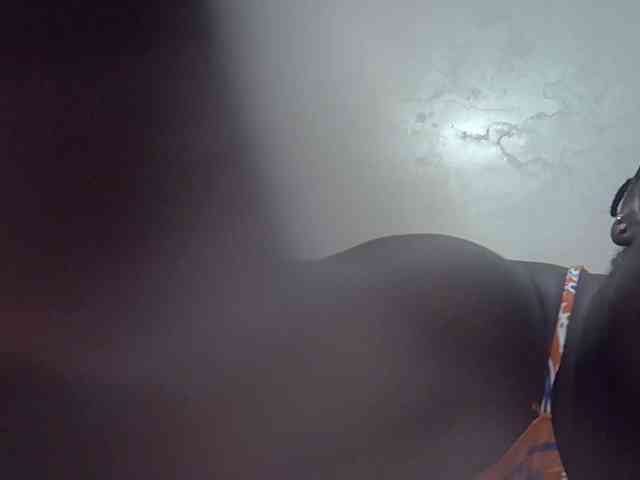 Ava02