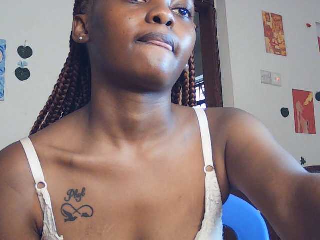Ariadne- live cam on BongaCams