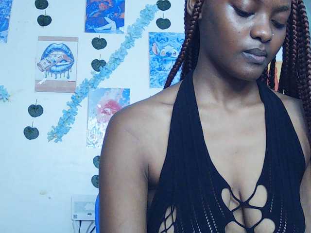 Ariadne- live cam on BongaCams