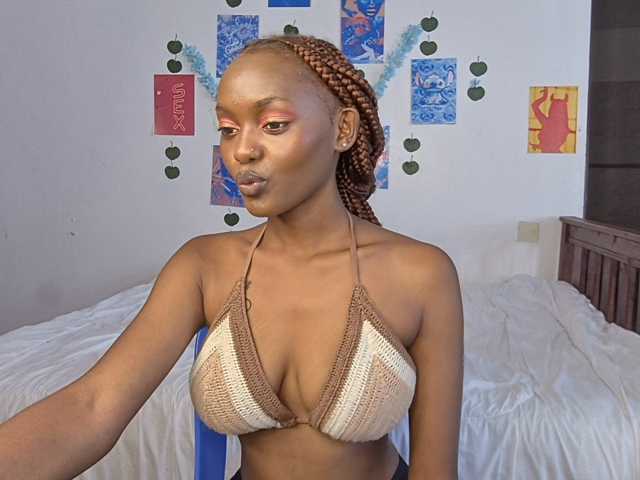 Ariadne- live cam on BongaCams