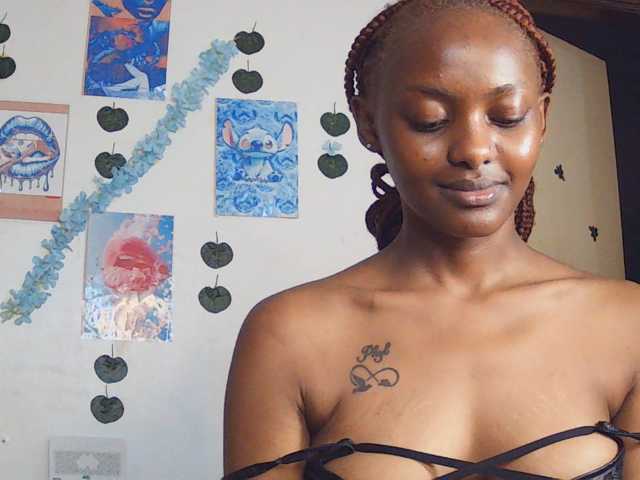Ariadne- live cam on BongaCams