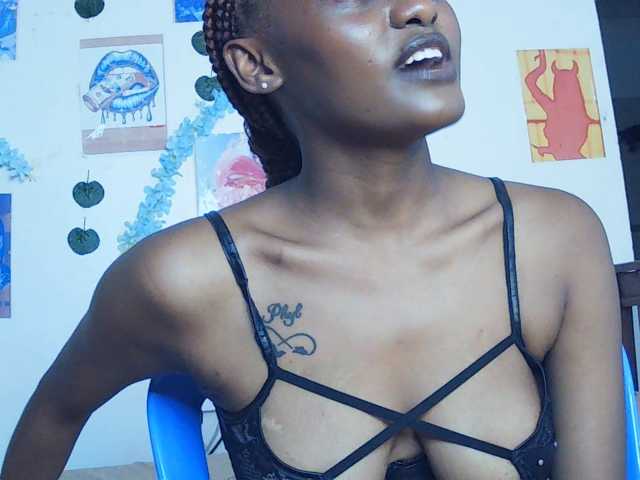 Ariadne- live cam on BongaCams