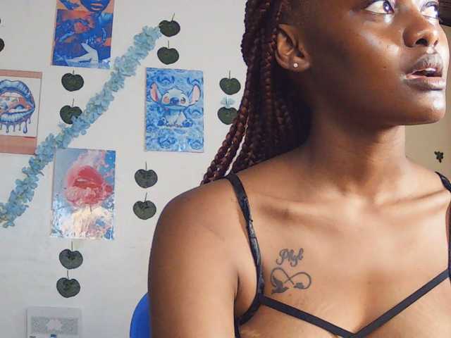 Ariadne- live cam on BongaCams