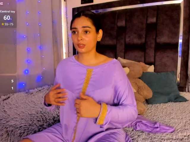 AlanaNova live cam on BongaCams