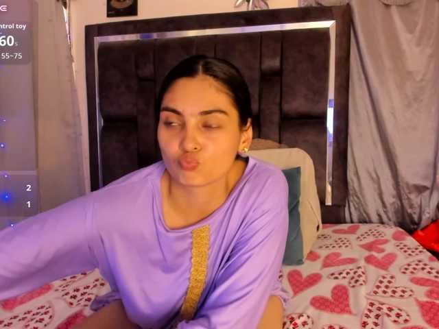 AlanaNova live cam on BongaCams