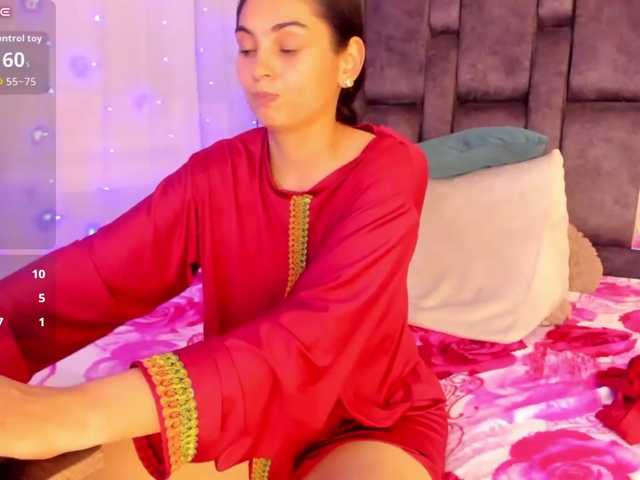 AlanaNova live cam on BongaCams