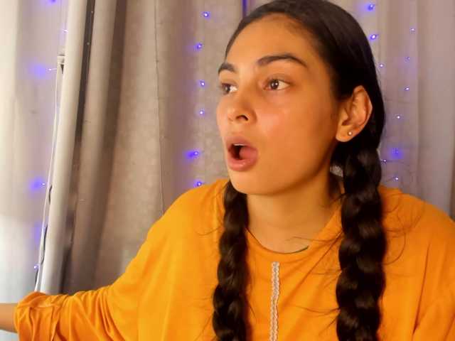 AlanaNova live cam on BongaCams