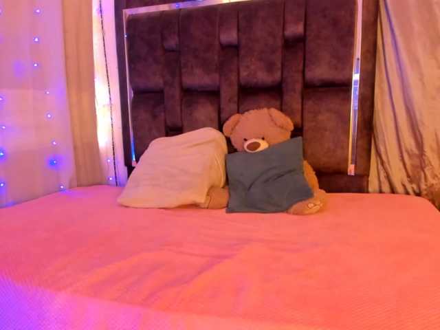 AlanaNova live cam on BongaCams