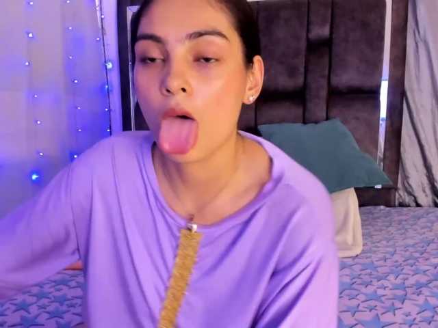 AlanaNova live cam on BongaCams