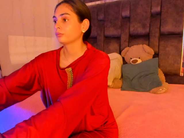 AlanaNova live cam on BongaCams