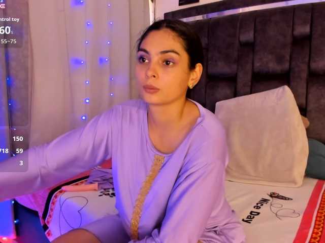 AlanaNova live cam on BongaCams