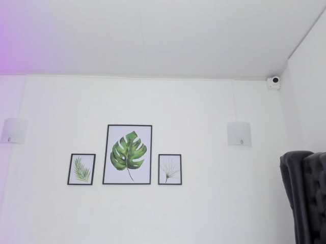 EvelinJons live cam on BongaCams