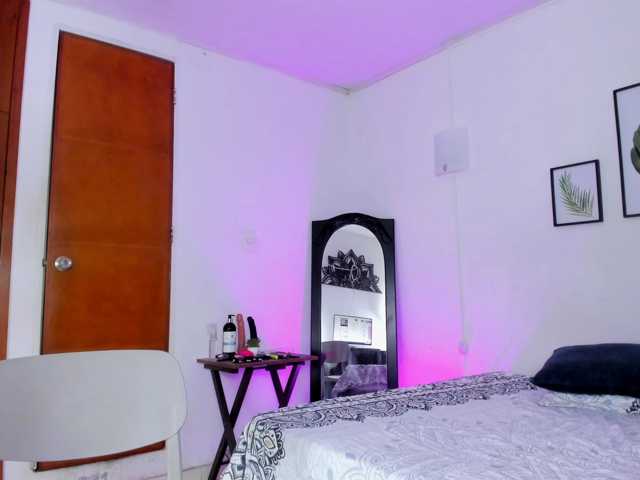 EvelinJons, en directo ahora en BongaCams