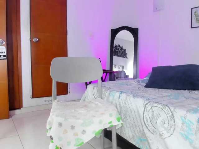 EvelinJons live cam on BongaCams