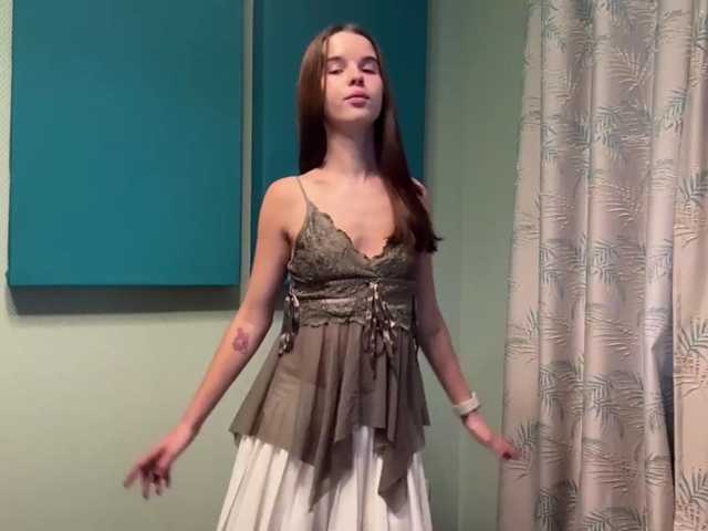 JuicyCutie live cam on BongaCams