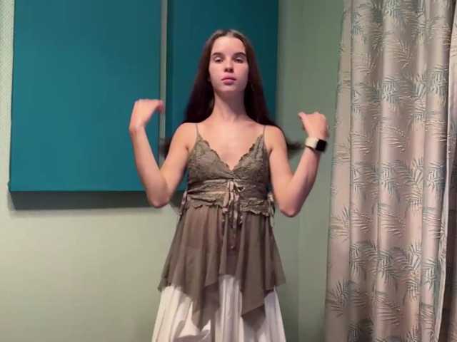 JuicyCutie, en directo ahora en BongaCams