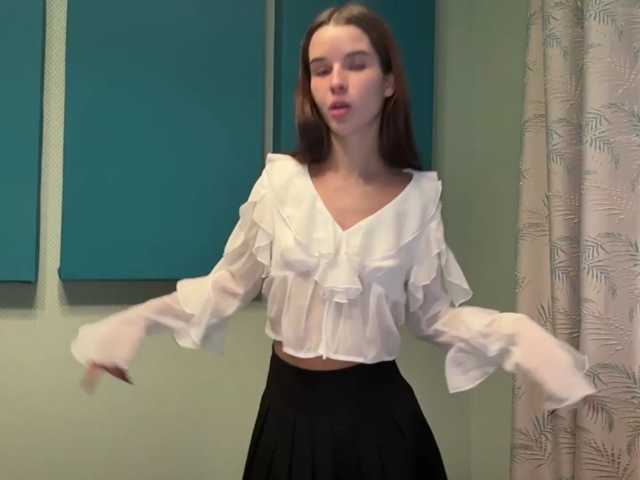 JuicyCutie live cam on BongaCams
