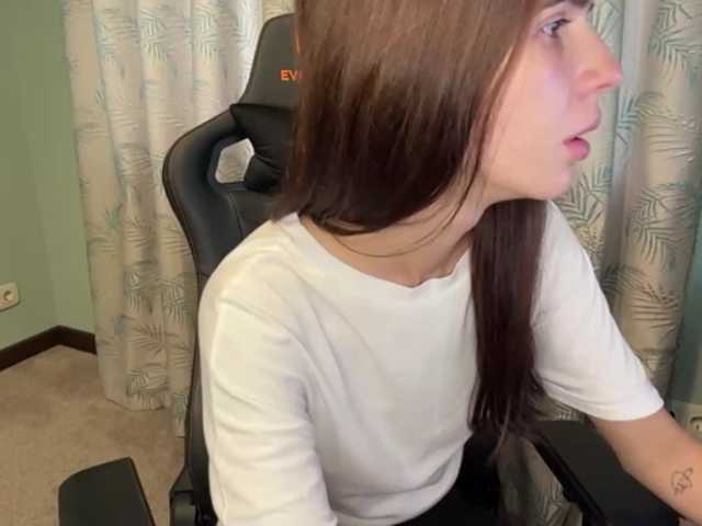 JuicyCutie live cam on BongaCams