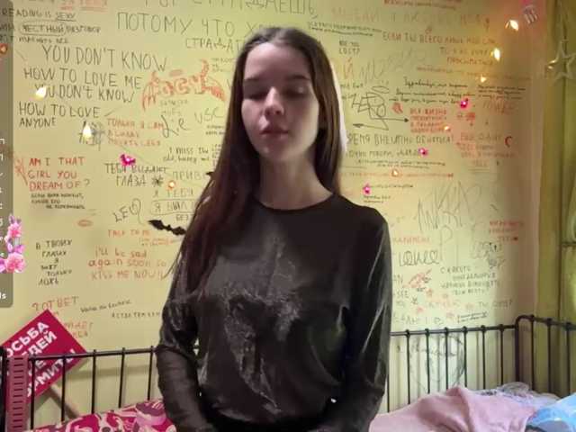 JuicyCutie live cam on BongaCams