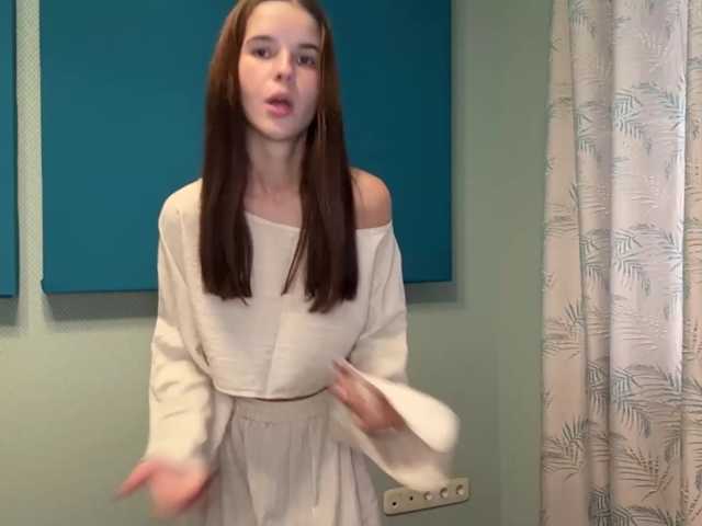 JuicyCutie live cam on BongaCams