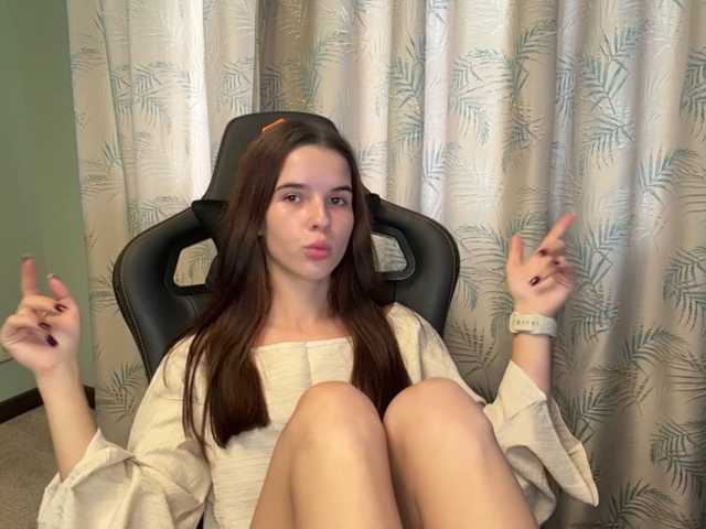 JuicyCutie live cam preview