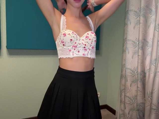 JuicyCutie live cam on BongaCams