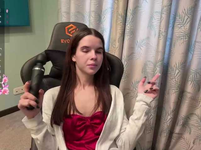 JuicyCutie live cam on BongaCams