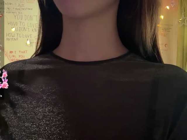 JuicyCutie live cam on BongaCams