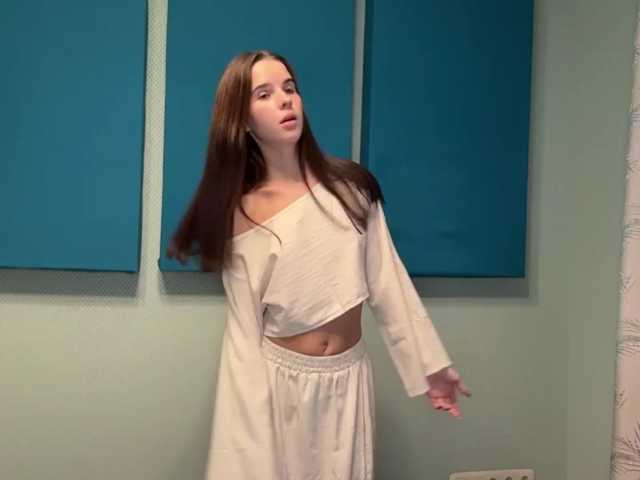 JuicyCutie live cam on BongaCams