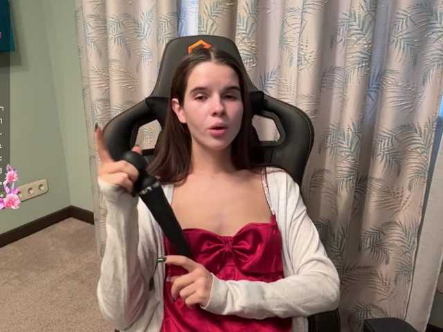 JuicyCutie live cam on BongaCams