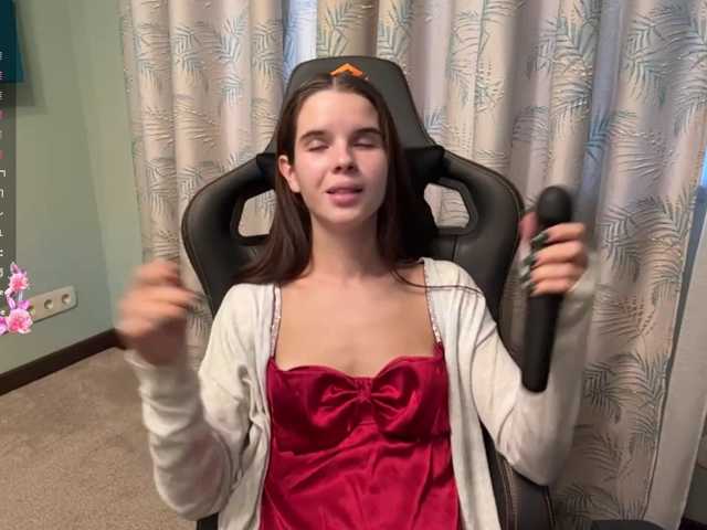JuicyCutie live cam on BongaCams