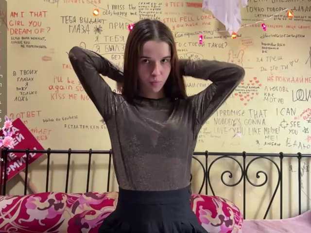 JuicyCutie live cam on BongaCams